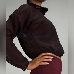 Lululemon Athletica Cropped Mesh Half Zip Pullover Size 8